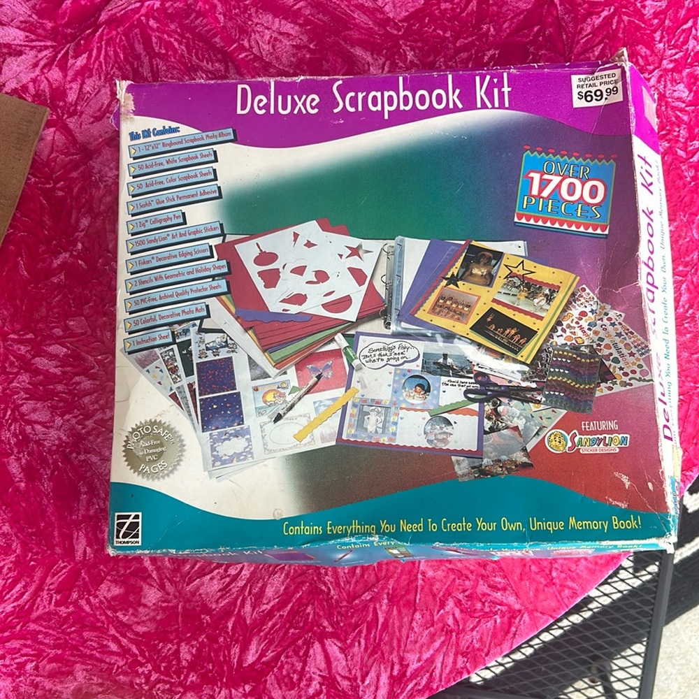 Thompson deluxe scrapbook kit